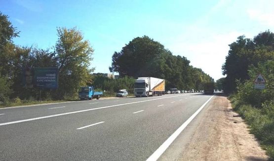 Фото рекламної площини за адресою выезд из города, напр. На Киев, Сквирское шоссе, объездная Житомира (напр. на Киев), с.Станишевка, обласная детская больница, выезд из Житомира в напр.Киева, Сквиры