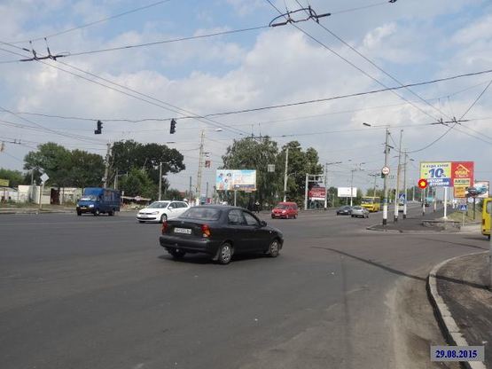 Фото рекламної площини за адресою Zt 066 вул Київська,124/ майдан Привокзальний А