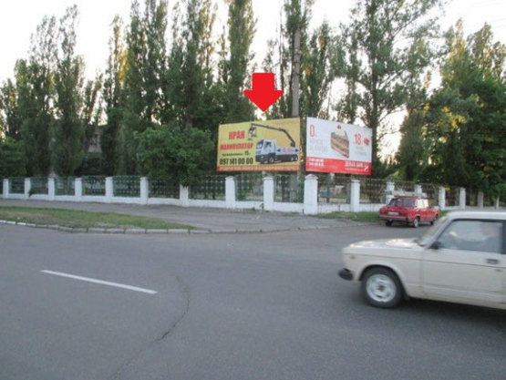 Фото рекламної площини за адресою ул. Троицкая (Красина), 103, район Троицкой церкви, перед супермаркетом «Маркетопт»