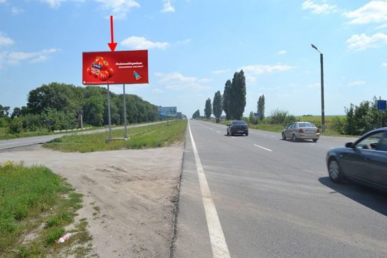 Фото рекламної площини за адресою Московский пр-т - Ростовская трасса возле газовой заправки (выезд из города)