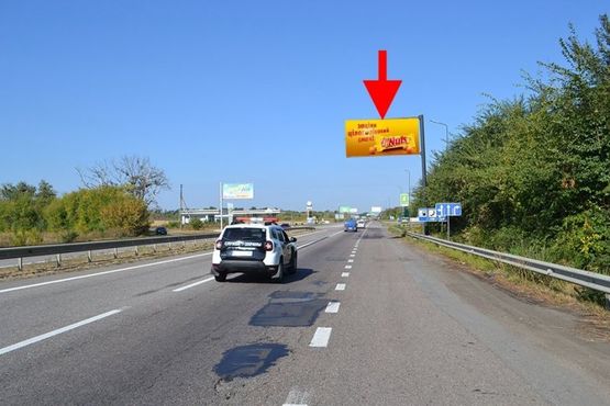 Фото рекламної площини за адресою Трасса Киев-Харьков-463 км-возле АЗС ОККО и Лилия-флажок№3-в ст. Люботина