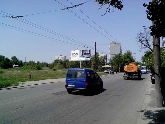 Фото рекламної площини за адресою пр.Мануйловский, 11 Фото рекламної площини за адресою пр.Мануйловский, 11