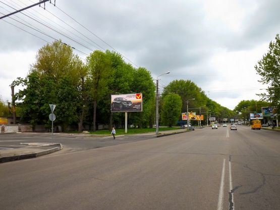 Фото рекламної площини за адресою Запорізьке шосе, МЖК "Зоряний", 6,2х3,2/Запорожское шоссе, МЖК "Зоряный", 6,2х3,2, ТЦ Дафи, МакДональдс