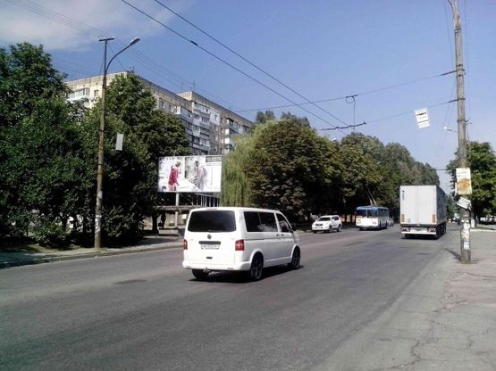Фото рекламной плоскости по адресу вул.Панікахи, 18/ул.Паникахи, 18, кольцо, запрака ОККО, рядом ТЦ Терра, ТЦ Эпицентр