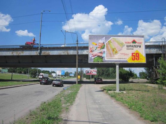 Фото рекламной плоскости по адресу вул.Наб.Перемоги (р-н Південного моста)/ул.Наб.Победы (р-н Южного моста), Южный мост, поток движения в центр города, трансопртная развязка