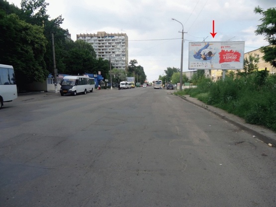 Фото рекламной плоскости по адресу пров. Добровольців, 6, до центру/пер. Добровольцев, 6, в центр Фото рекламной плоскости по адресу пров. Добровольців, 6, до центру/пер. Добровольцев, 6, в центр
