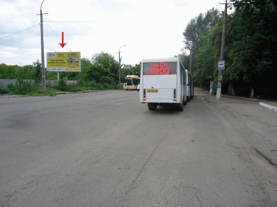 Фото рекламної площини за адресою пров. Добровольців, 6, до центру/пер. Добровольцев, 6, в центр Фото рекламної площини за адресою пров. Добровольців, 6, до центру/пер. Добровольцев, 6, в центр