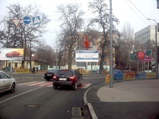 Фото рекламной плоскости по адресу вул. Робоча, перехрестя з пр. Пушкіна/ул. Рабочая, перекресток с пр. Пушкина Фото рекламной плоскости по адресу вул. Робоча, перехрестя з пр. Пушкіна/ул. Рабочая, перекресток с пр. Пушкина