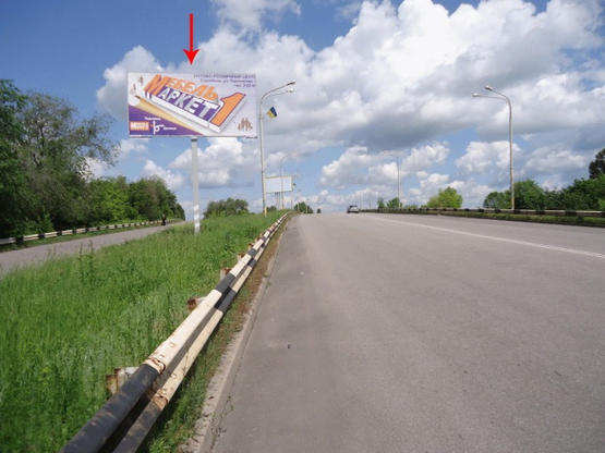 Фото рекламної площини за адресою вул. Дніпровська Виїзд на Донецьк, віадук, з центру/Днепровская ул., выезд на Донецк, виадук, из центра