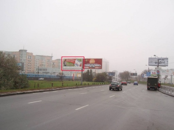 Фото рекламной плоскости по адресу Броварской проспект (разд. клумба)(М)"Левобер. Фото рекламной плоскости по адресу Броварской проспект (разд. клумба)(М)"Левобер.