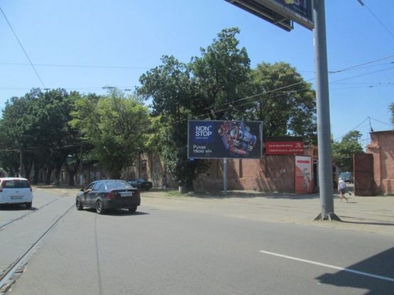 Фото рекламної площини за адресою ул. Водопроводная - Старосенная площадь Фото рекламної площини за адресою ул. Водопроводная - Старосенная площадь