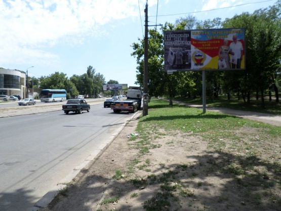Фото рекламной плоскости по адресу ул. Балковская - Дюковский сад (напротив дома № 73)