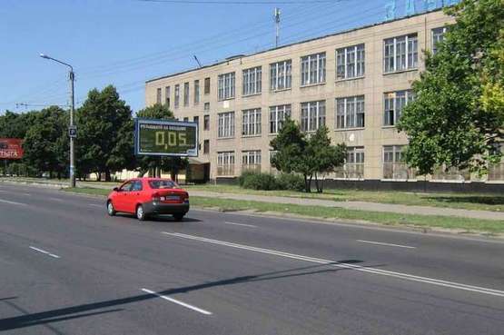 Фото рекламной плоскости по адресу ул.Комарова (з-д "Промсвязь")