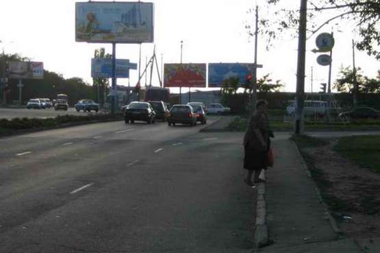 Фото рекламної площини за адресою пр-т Ак.Глушко (разделитель) -дорога на г. Ильичевск Фото рекламної площини за адресою пр-т Ак.Глушко (разделитель) -дорога на г. Ильичевск