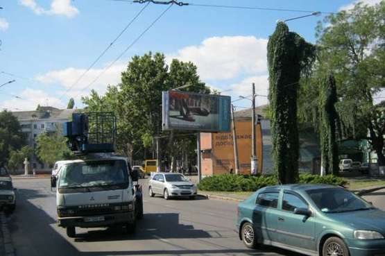 Фото рекламной плоскости по адресу ул.Мечникова - ул.Старопортофранковская, 40/42