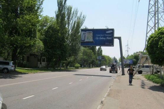 Фото рекламної площини за адресою ул. Краснова, 2а - ул. Генерала Швыгина (напротив)