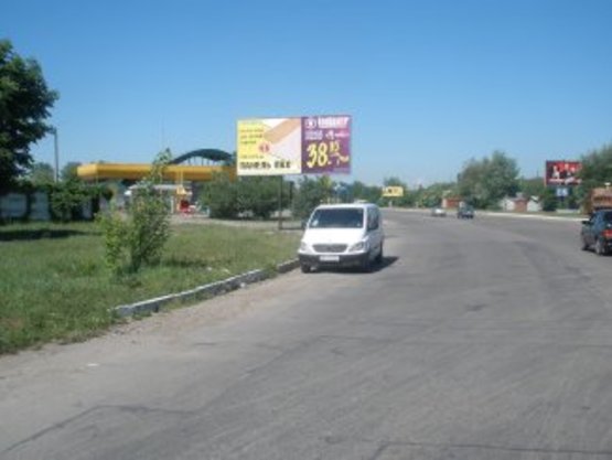 Фото рекламной плоскости по адресу Надрічна-Максимовича       перехрестя Фото рекламной плоскости по адресу Надрічна-Максимовича       перехрестя