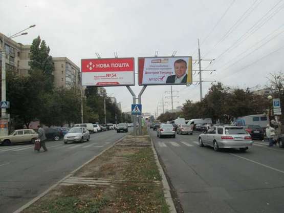 Фото рекламной плоскости по адресу пр-т Ак.Глушко, 1/3а (на 7 ст. Люстдорфської дор. (права))