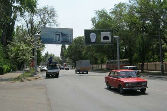 Фото рекламної площини за адресою Люстдорфская дорога, 11 / пер. Ипподромный (напротив) (из города правый) Фото рекламної площини за адресою Люстдорфская дорога, 11 / пер. Ипподромный (напротив) (из города правый)