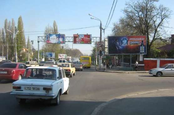 Фото рекламной плоскости по адресу Люстдорфская дор. / ул. Транспортная