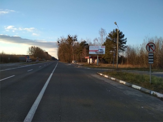 Фото рекламної площини за адресою траса Рівне-Луцьк_перехрестя_поворот на Цумань Фото рекламної площини за адресою траса Рівне-Луцьк_перехрестя_поворот на Цумань