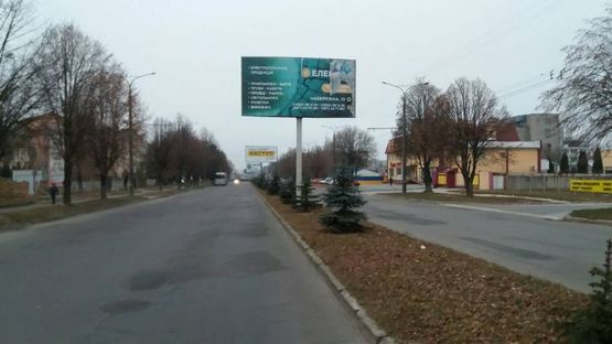 Фото рекламної площини за адресою Єршова Фото рекламної площини за адресою Єршова