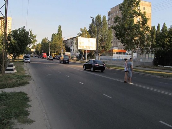 Фото рекламной плоскости по адресу Малиновского, 31 - Сильпо