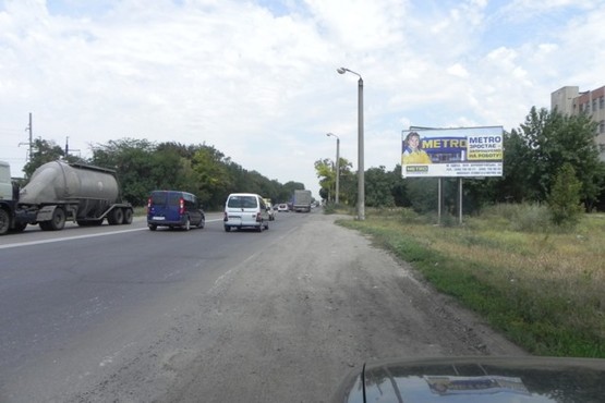 Фото рекламної площини за адресою Одесса - Николаев 19+665 А