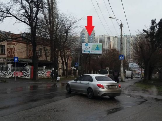 Фото рекламної площини за адресою ул. Посмитного, 1 - ул. Тенистая - ТЦ Гагарин Плаза, Аркадия