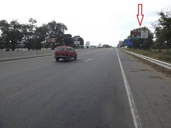 Фото рекламної площини за адресою Киевское шоссе, 26 (Новая линия) - перед Клеверным мостом - часовня Николая Чудотворца