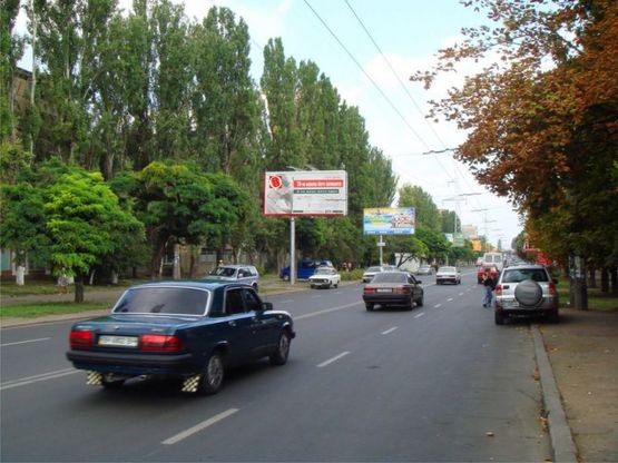 Фото рекламной плоскости по адресу ул. Космонавтов №28