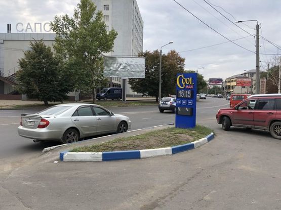 Фото рекламной плоскости по адресу Люстдорфская дорога 92/94 / ул. Ак. Королева / ТЦ Сапсан