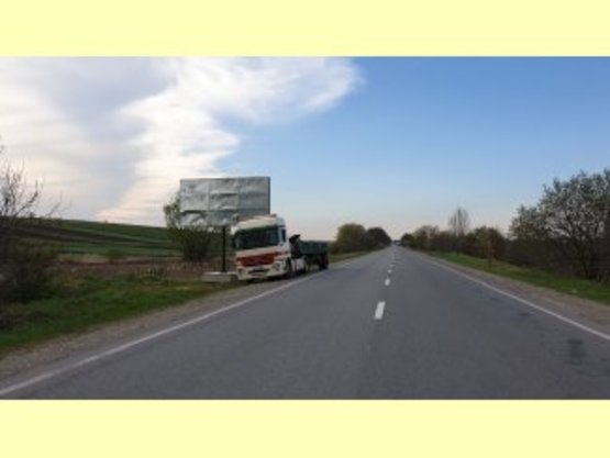 Фото рекламної площини за адресою вул.Бандери виїзд на Львів