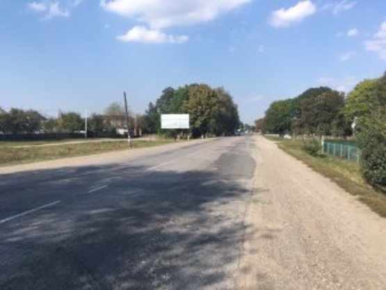 Фото рекламної площини за адресою Черніїв траса Івано-Франківськ-Буковель №7