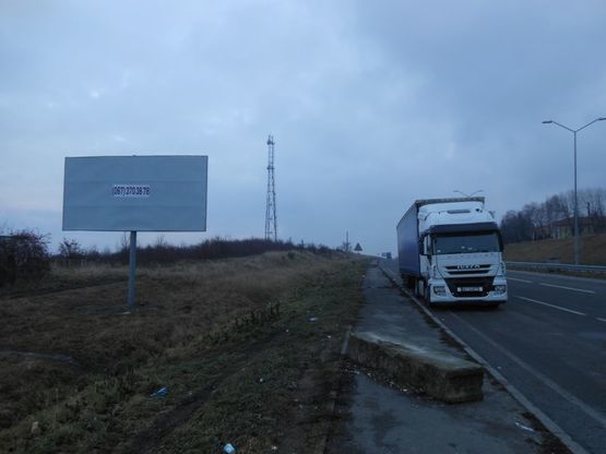 Фото рекламной плоскости по адресу М-09 Тернопіль-Львів-Рава-Руська, км 184+121   праворуч Фото рекламной плоскости по адресу М-09 Тернопіль-Львів-Рава-Руська, км 184+121   праворуч