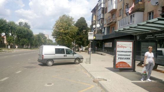 Фото рекламной плоскости по адресу вул.Виговського "АТБ" (зупинка гр.транспорту)