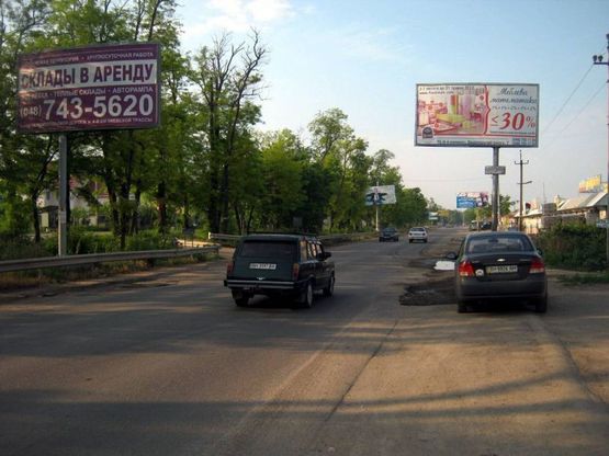 Фото рекламной плоскости по адресу пр-т М. Жукова - Червоный Хутор (маг. Арсенал) (А) из города Фото рекламной плоскости по адресу пр-т М. Жукова - Червоный Хутор (маг. Арсенал) (А) из города