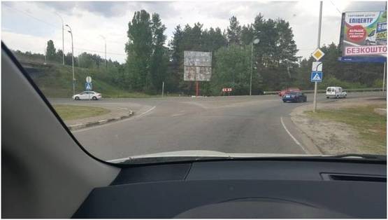 Фото рекламной плоскости по адресу Съезд с Богатырской /поворот на Вышгород Фото рекламной плоскости по адресу Съезд с Богатырской /поворот на Вышгород