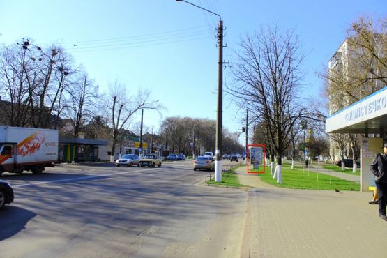 Фото рекламной плоскости по адресу вул. Київський Шлях, 35 поблизу "Ощадбанк"