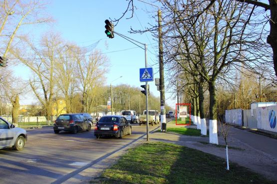 Фото рекламной плоскости по адресу вул. Київський Шлях, 32, навпроти центрального парку