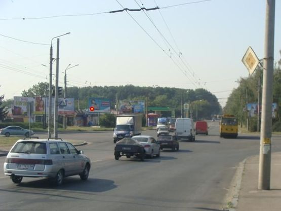 Фото рекламной плоскости по адресу ул. В.Тырновская (рынок "В.Тырновский") Фото рекламной плоскости по адресу ул. В.Тырновская (рынок "В.Тырновский")