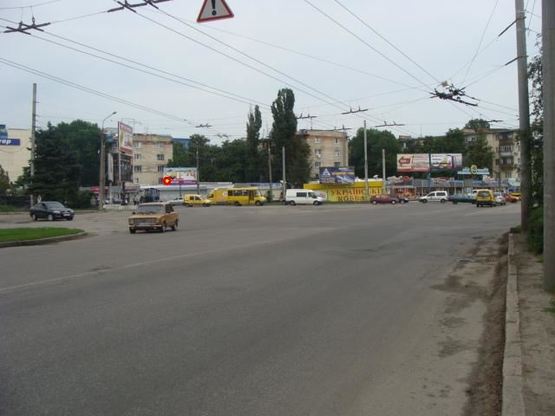 Фото рекламної площини за адресою Зенківська вул.,4 (ринок Зигіна) Фото рекламної площини за адресою Зенківська вул.,4 (ринок Зигіна)