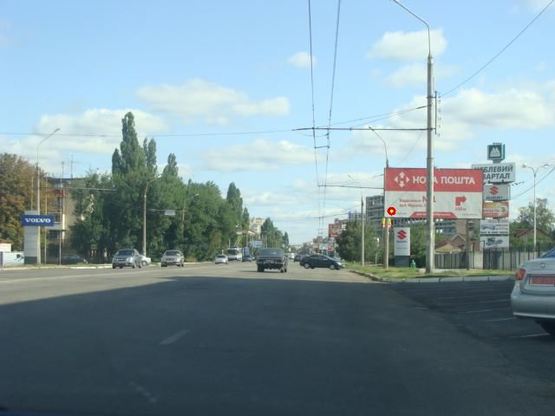 Фото рекламної площини за адресою Європейська вул. (Фрунзе),225 (авто-салон Nissan)