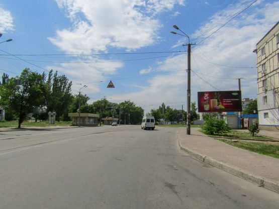 Фото рекламної площини за адресою Панаса Мирного ул. - Свободы просп., (перекресток) Фото рекламної площини за адресою Панаса Мирного ул. - Свободы просп., (перекресток)