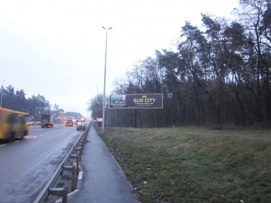 Фото рекламної площини за адресою Пр.Победы/15 км Брест-Литовского шоссе -въезд в город(правое крыло)