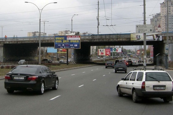 Фото рекламной плоскости по адресу пр.Героев Сталинграда/Московский пр. (перед Московским мостом)