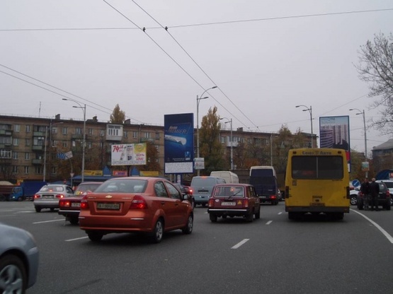 Фото рекламної площини за адресою Гагарина Юрия проспект, 3 (разделитель на Ленинградской площади) Фото рекламної площини за адресою Гагарина Юрия проспект, 3 (разделитель на Ленинградской площади)
