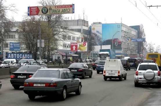 Фото рекламної площини за адресою пр.С.Бандеры,13(между Керамхол и ТЦ Эпицентр) -из центра