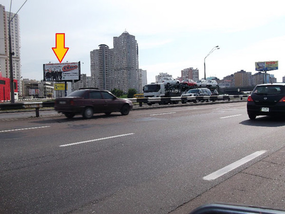 Фото рекламной плоскости по адресу просп. Бажана/ Метро "Позняки" (В) в центр