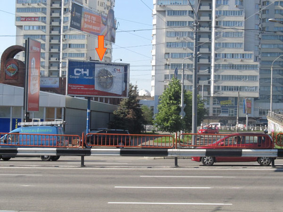 Фото рекламной плоскости по адресу просп.Победы, 47 ст.м.Шулявка "ТЦ "Большевик"(направление в центр) (призма А2)